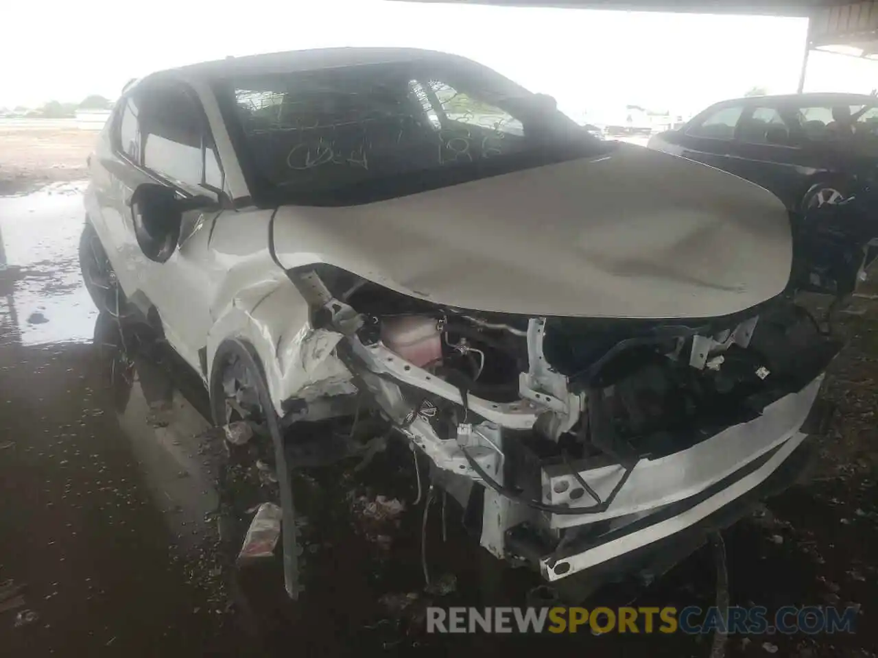 1 Photograph of a damaged car JTNKHMBX5L1076424 TOYOTA C-HR 2020