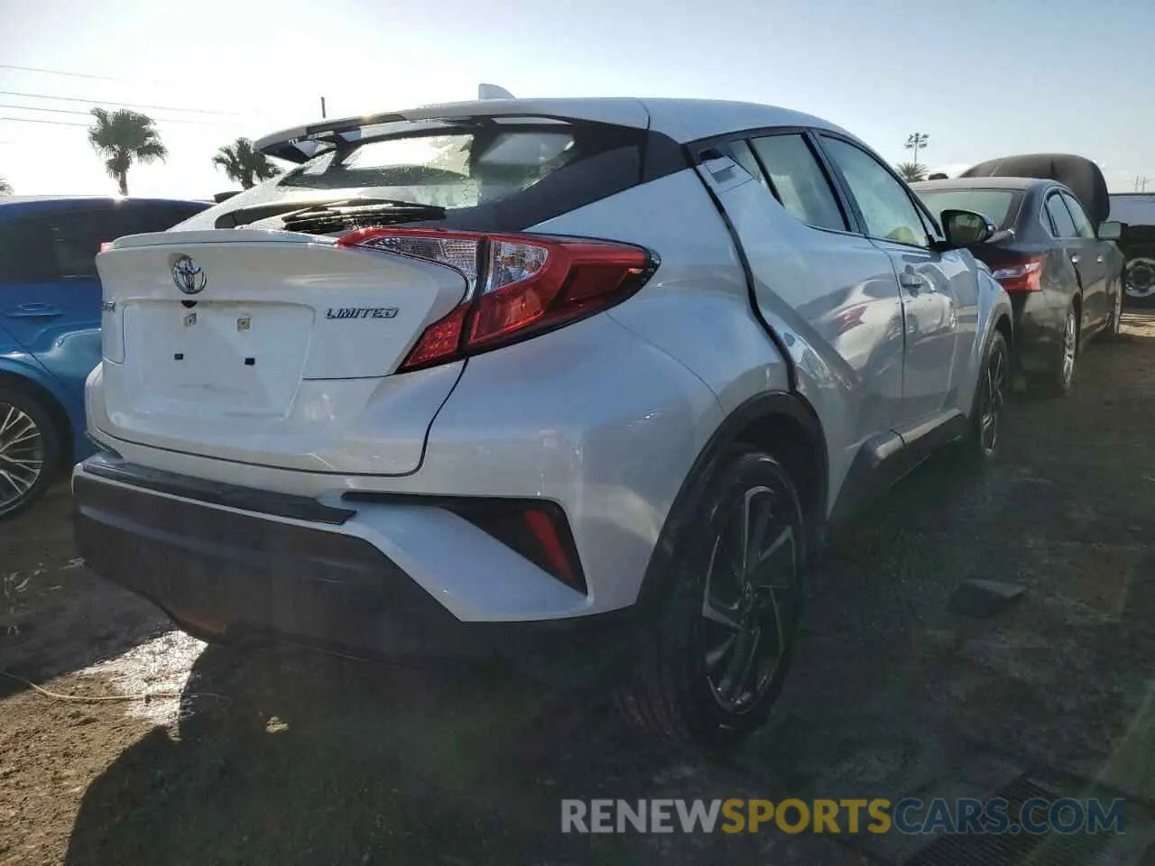 3 Photograph of a damaged car JTNKHMBX5L1084541 TOYOTA C-HR 2020