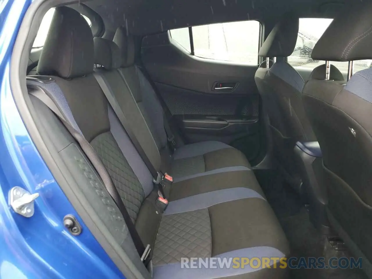 11 Photograph of a damaged car JTNKHMBX5L1084653 TOYOTA C-HR 2020