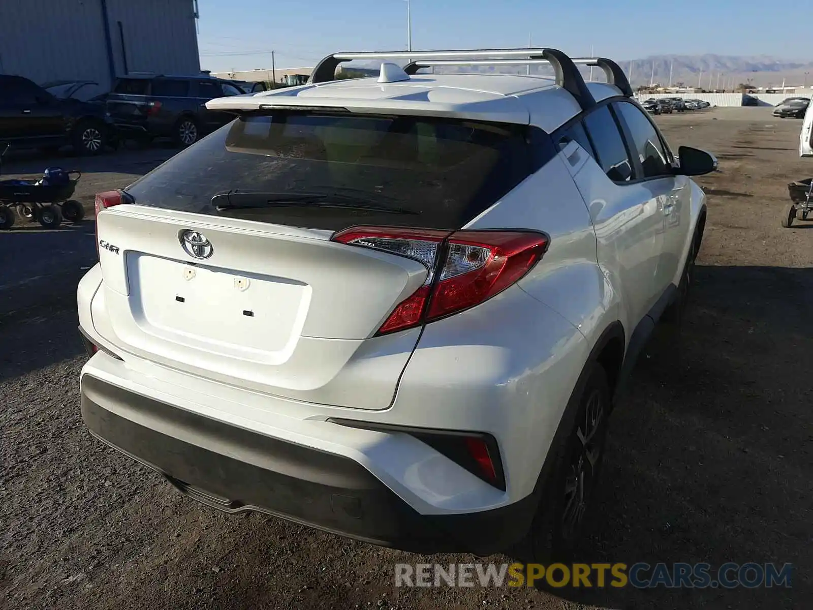 4 Photograph of a damaged car JTNKHMBX5L1091411 TOYOTA C-HR 2020