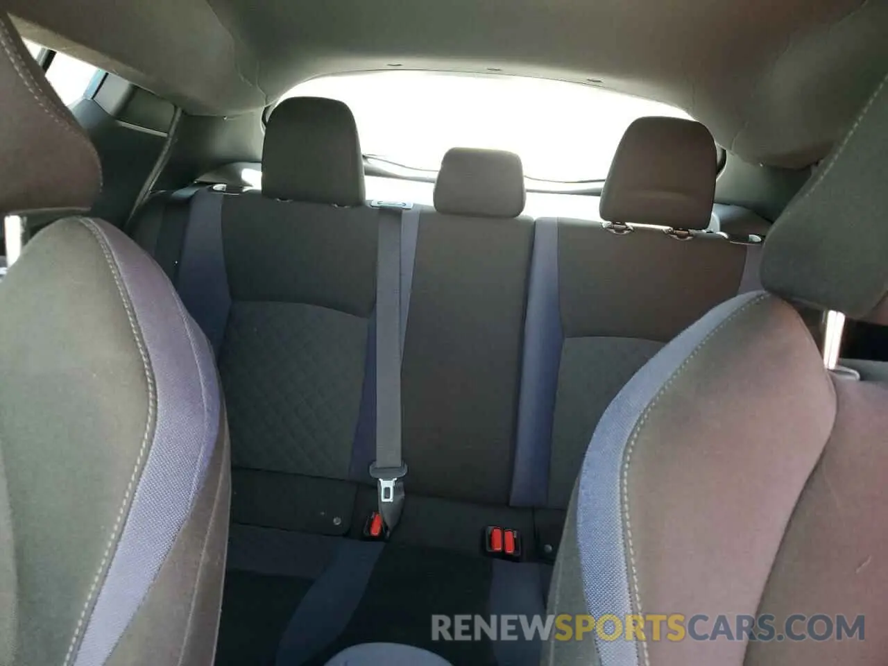 10 Photograph of a damaged car JTNKHMBX6L1067070 TOYOTA C-HR 2020