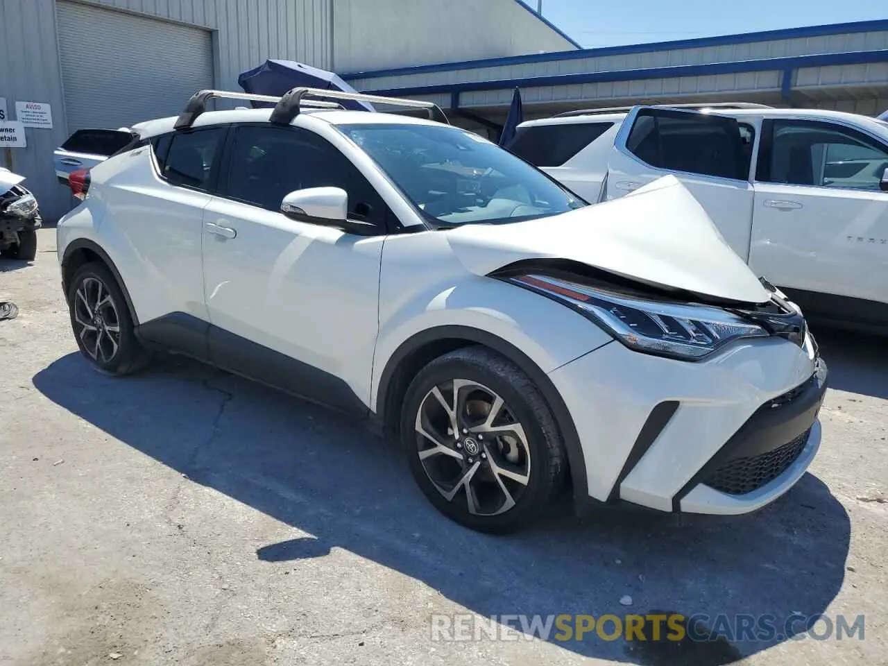 4 Photograph of a damaged car JTNKHMBX6L1067070 TOYOTA C-HR 2020
