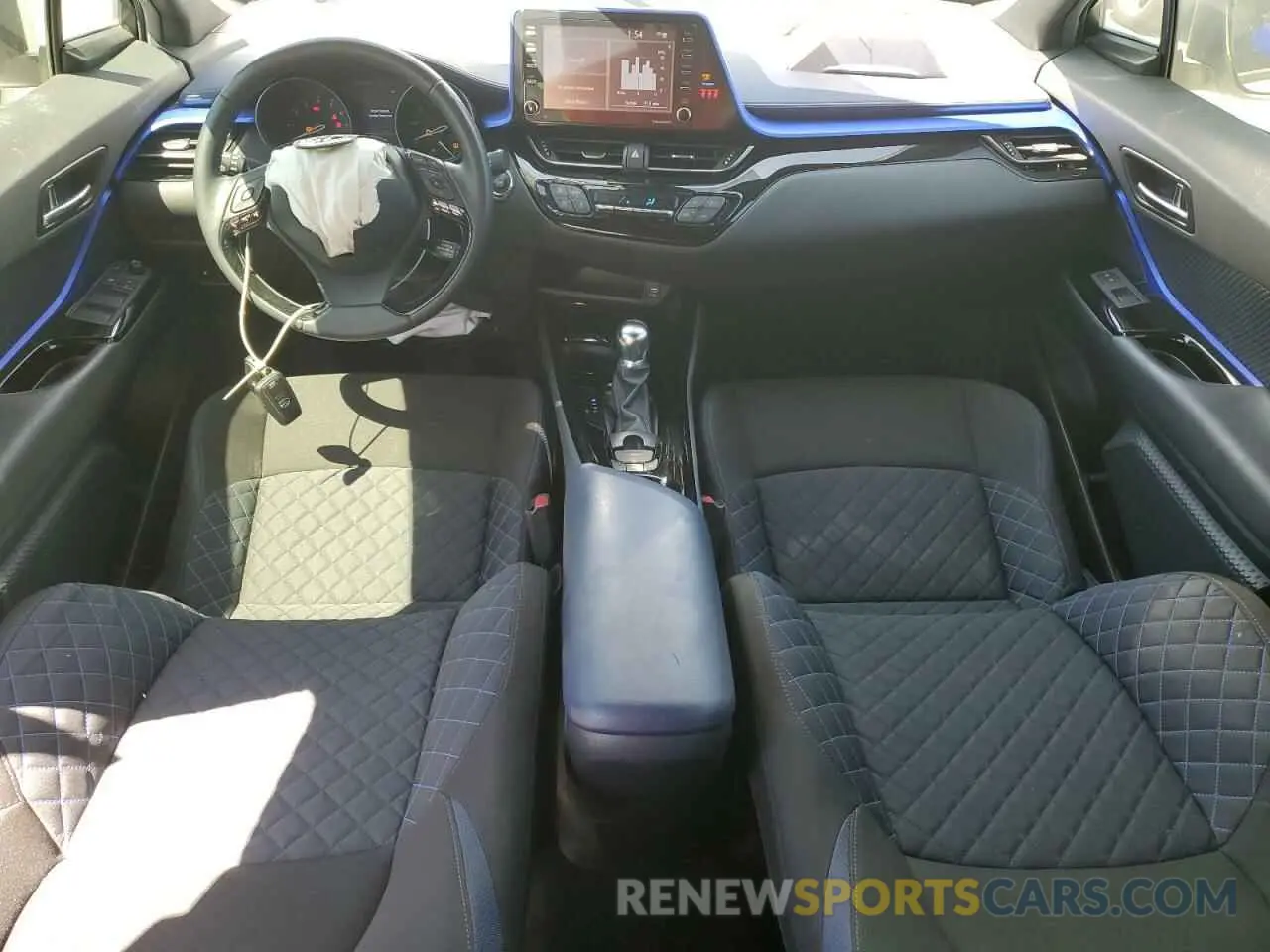 8 Photograph of a damaged car JTNKHMBX6L1067070 TOYOTA C-HR 2020