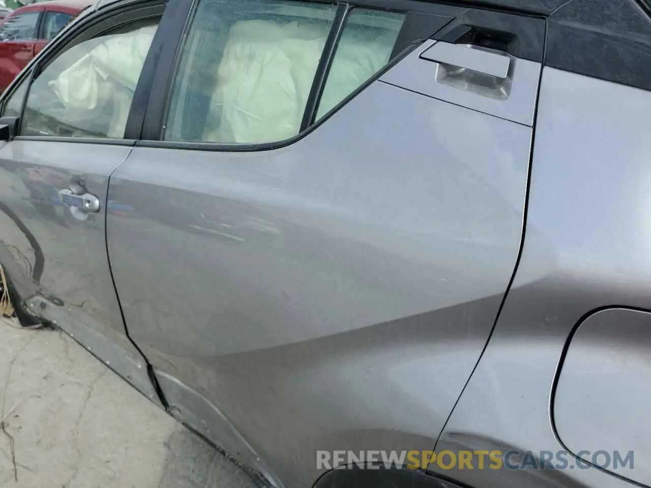 8 Photograph of a damaged car JTNKHMBX6L1072821 TOYOTA C-HR 2020