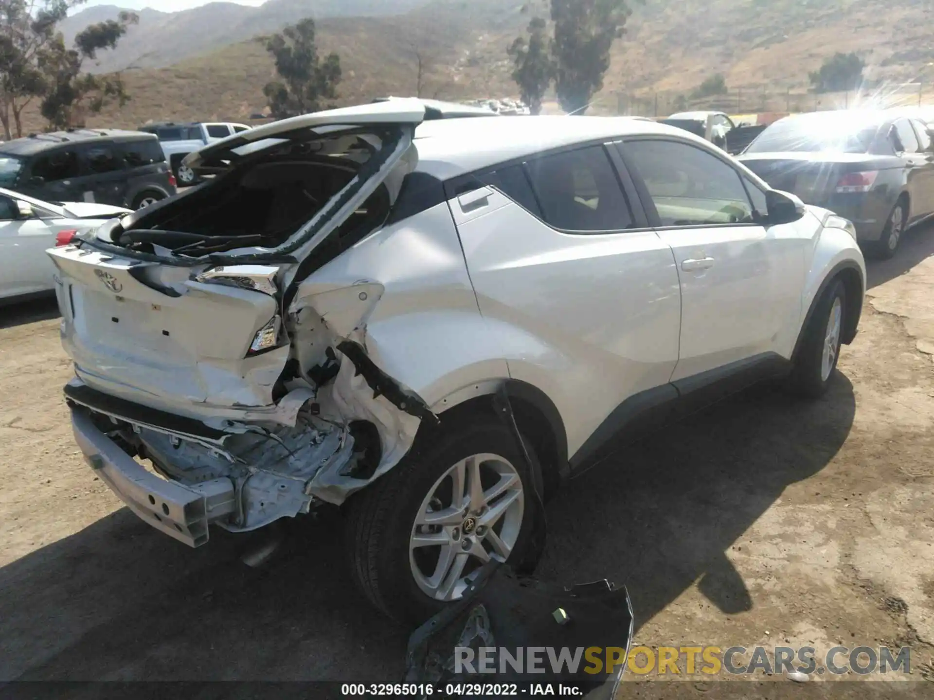 4 Photograph of a damaged car JTNKHMBX6L1073063 TOYOTA C-HR 2020