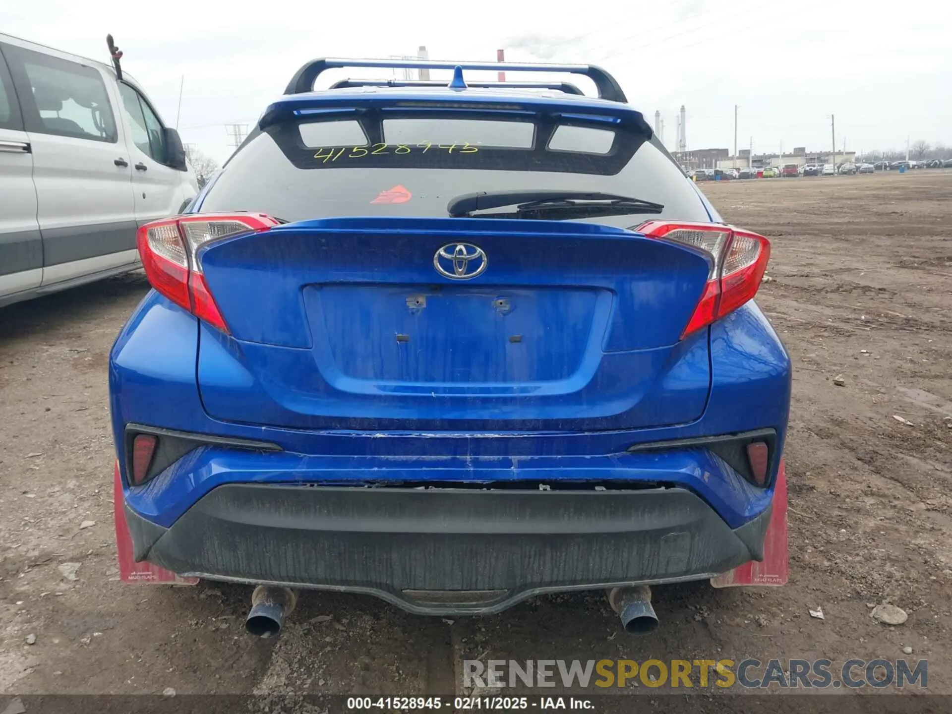 16 Photograph of a damaged car JTNKHMBX6L1074648 TOYOTA C-HR 2020