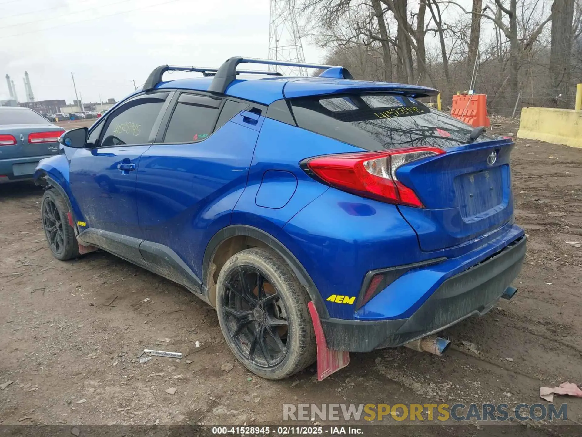 3 Photograph of a damaged car JTNKHMBX6L1074648 TOYOTA C-HR 2020