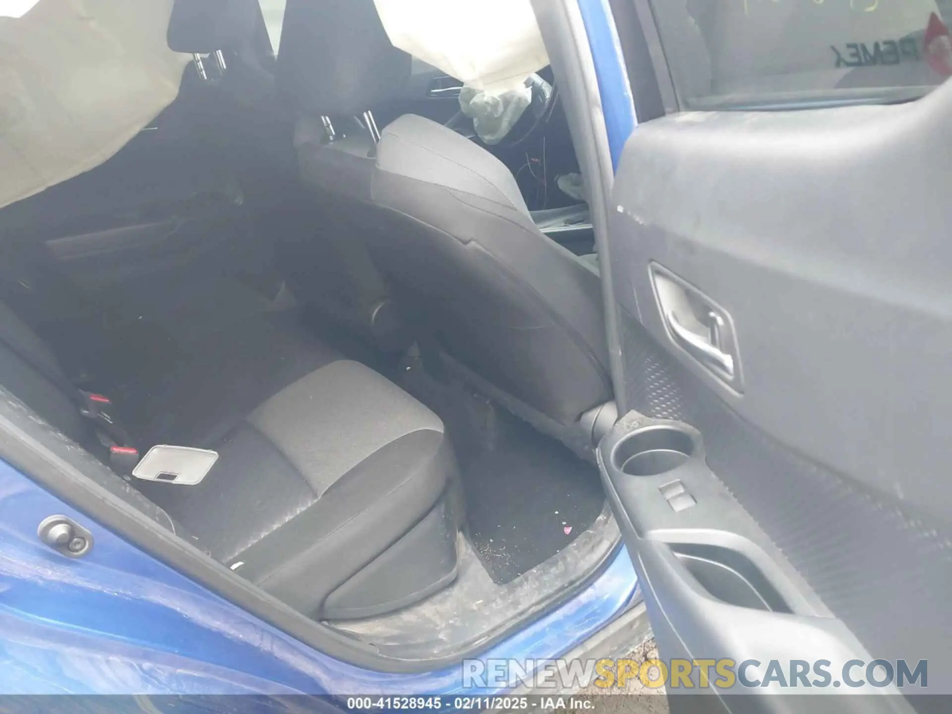 8 Photograph of a damaged car JTNKHMBX6L1074648 TOYOTA C-HR 2020