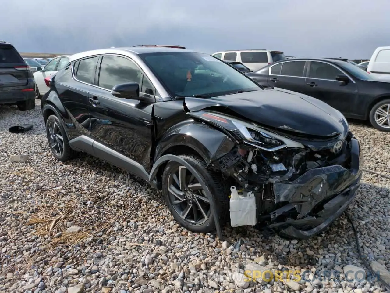 4 Photograph of a damaged car JTNKHMBX6L1075136 TOYOTA C-HR 2020
