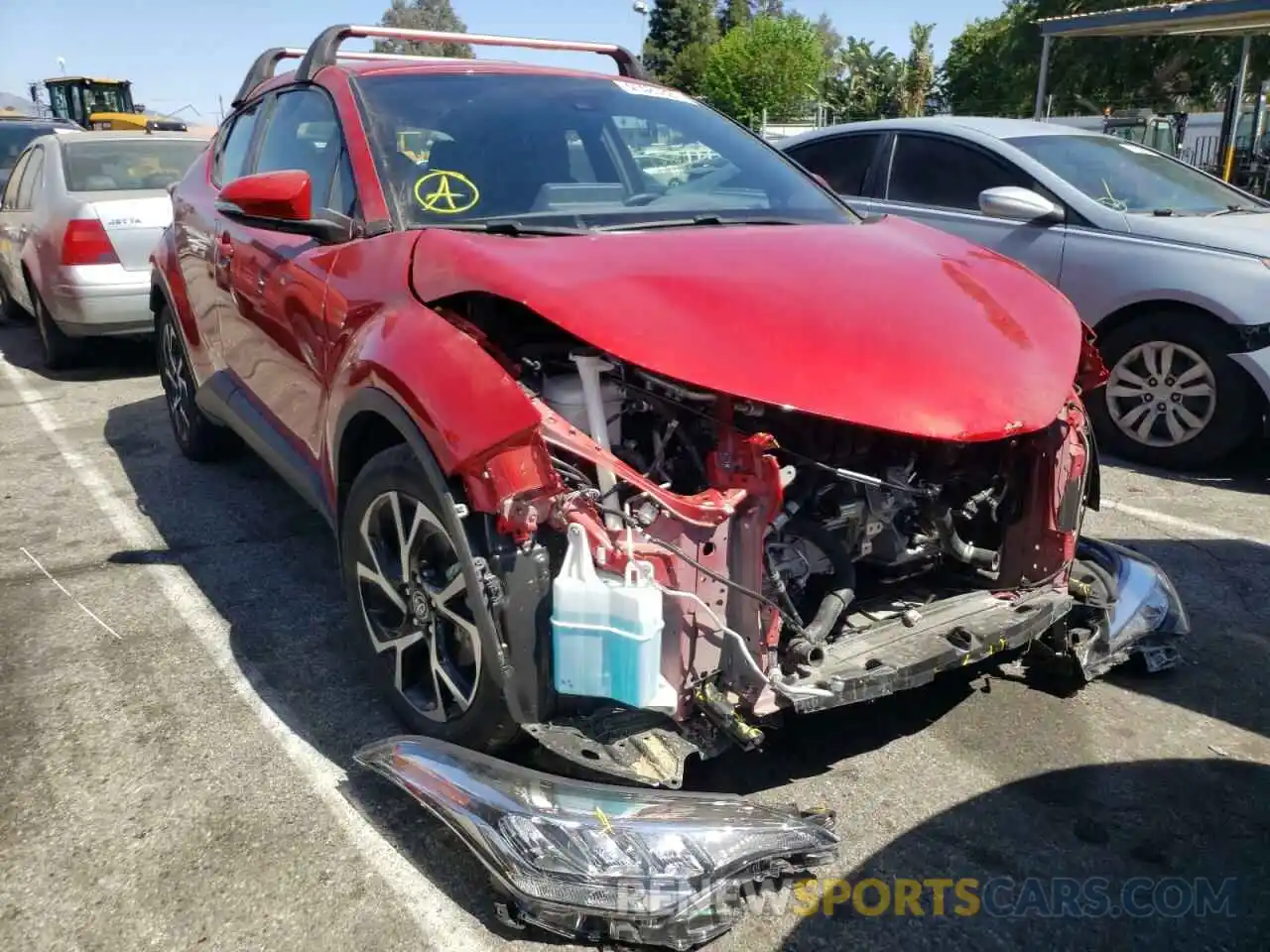 1 Photograph of a damaged car JTNKHMBX6L1075802 TOYOTA C-HR 2020