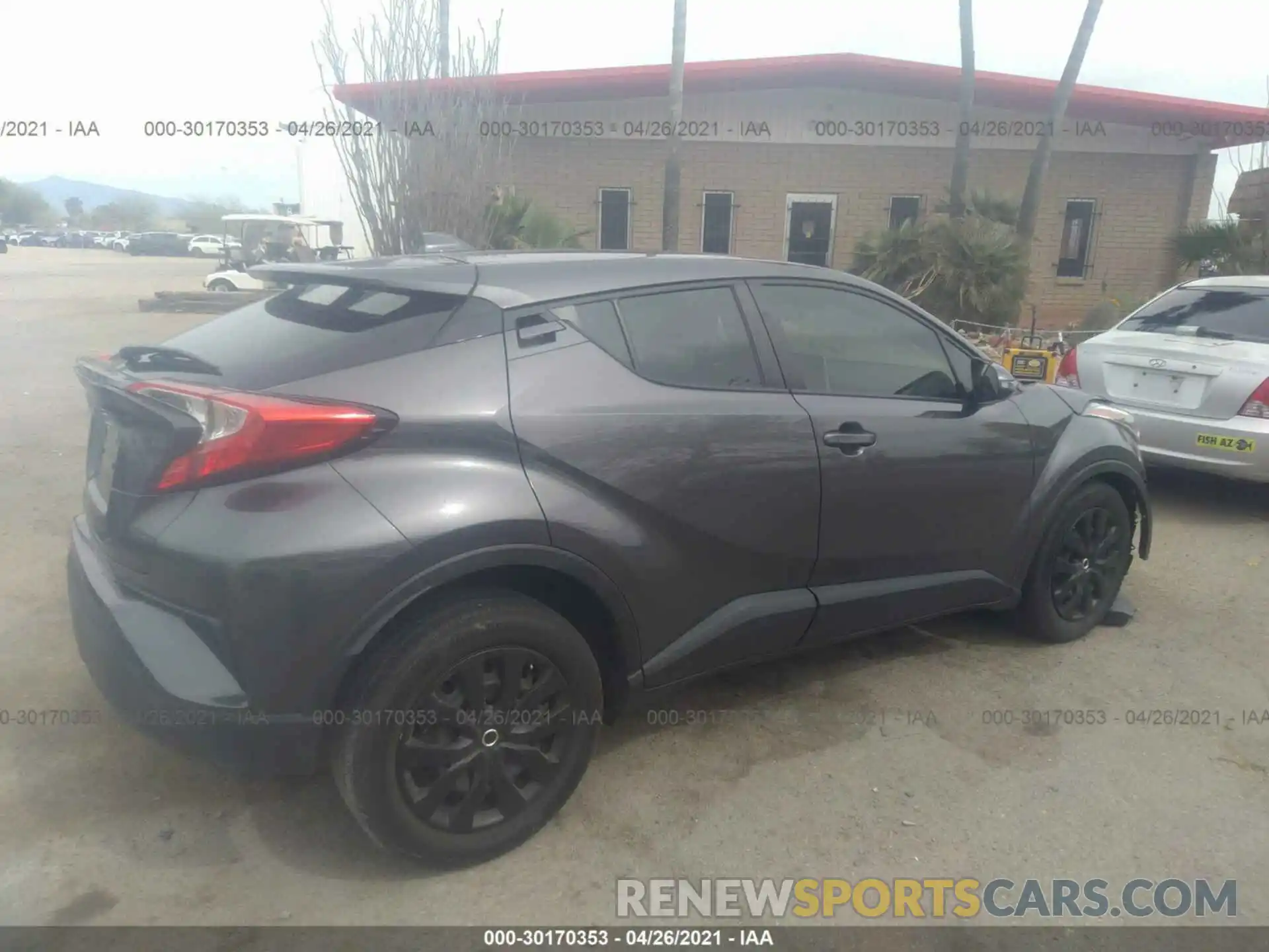 4 Photograph of a damaged car JTNKHMBX6L1076903 TOYOTA C-HR 2020