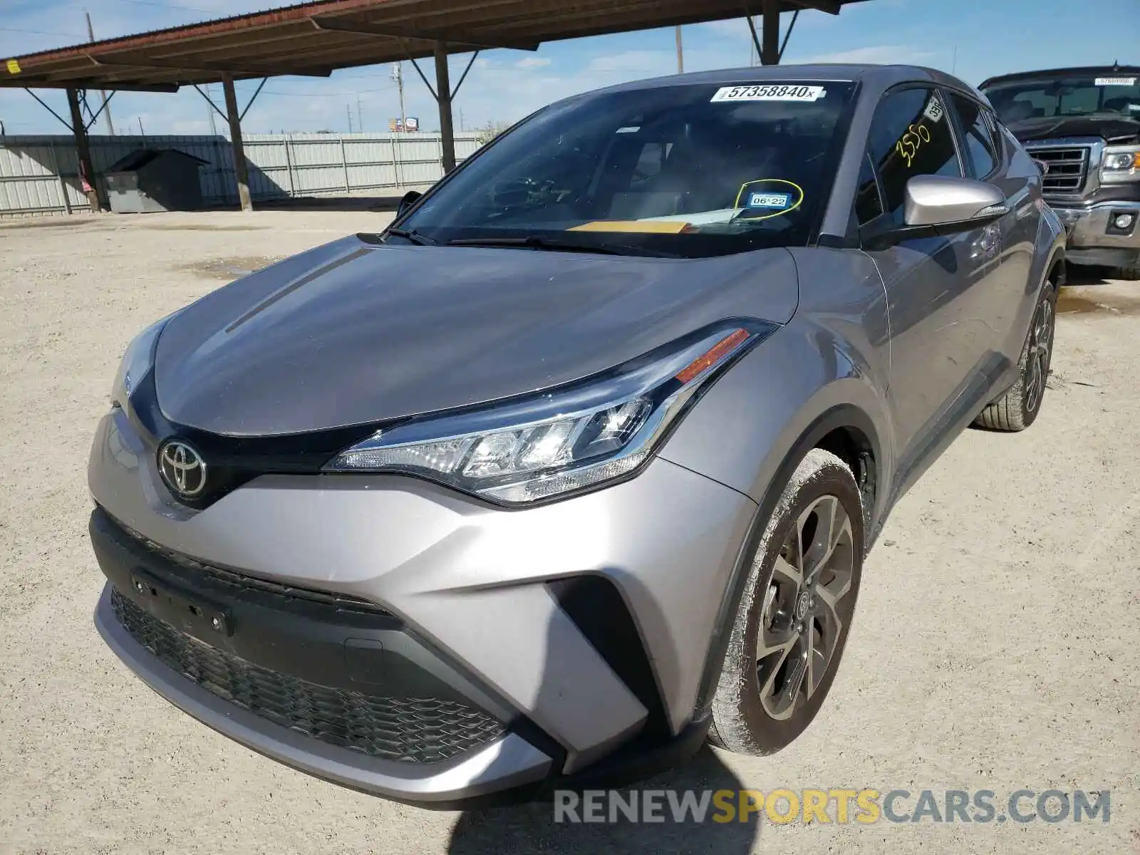 2 Photograph of a damaged car JTNKHMBX6L1078411 TOYOTA C-HR 2020