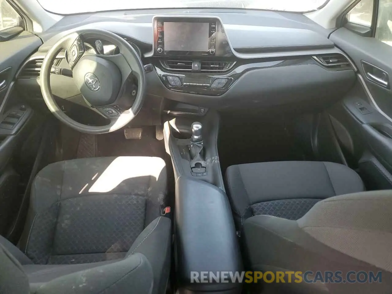8 Photograph of a damaged car JTNKHMBX6L1080157 TOYOTA C-HR 2020