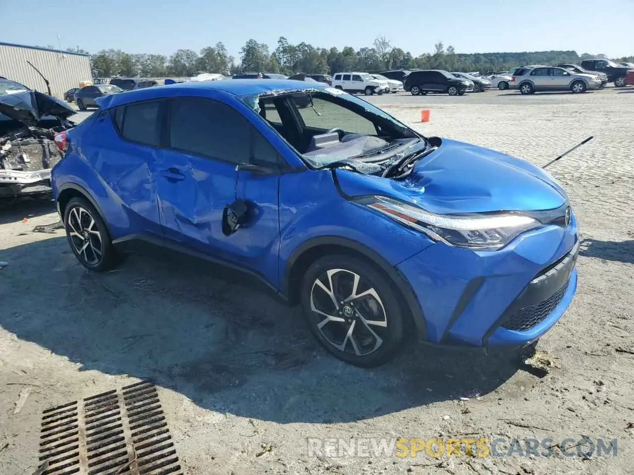 4 Photograph of a damaged car JTNKHMBX6L1086556 TOYOTA C-HR 2020
