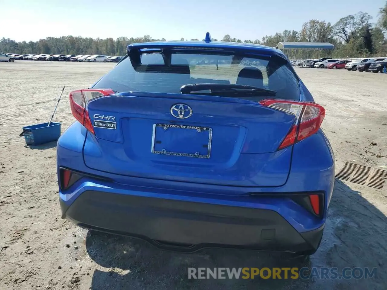 6 Photograph of a damaged car JTNKHMBX6L1086556 TOYOTA C-HR 2020