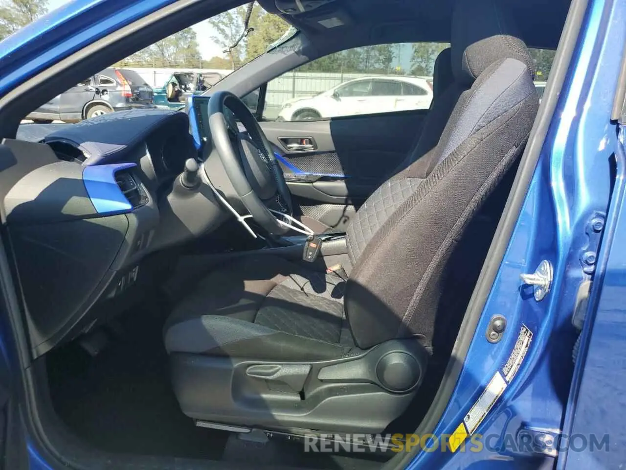 7 Photograph of a damaged car JTNKHMBX6L1086556 TOYOTA C-HR 2020