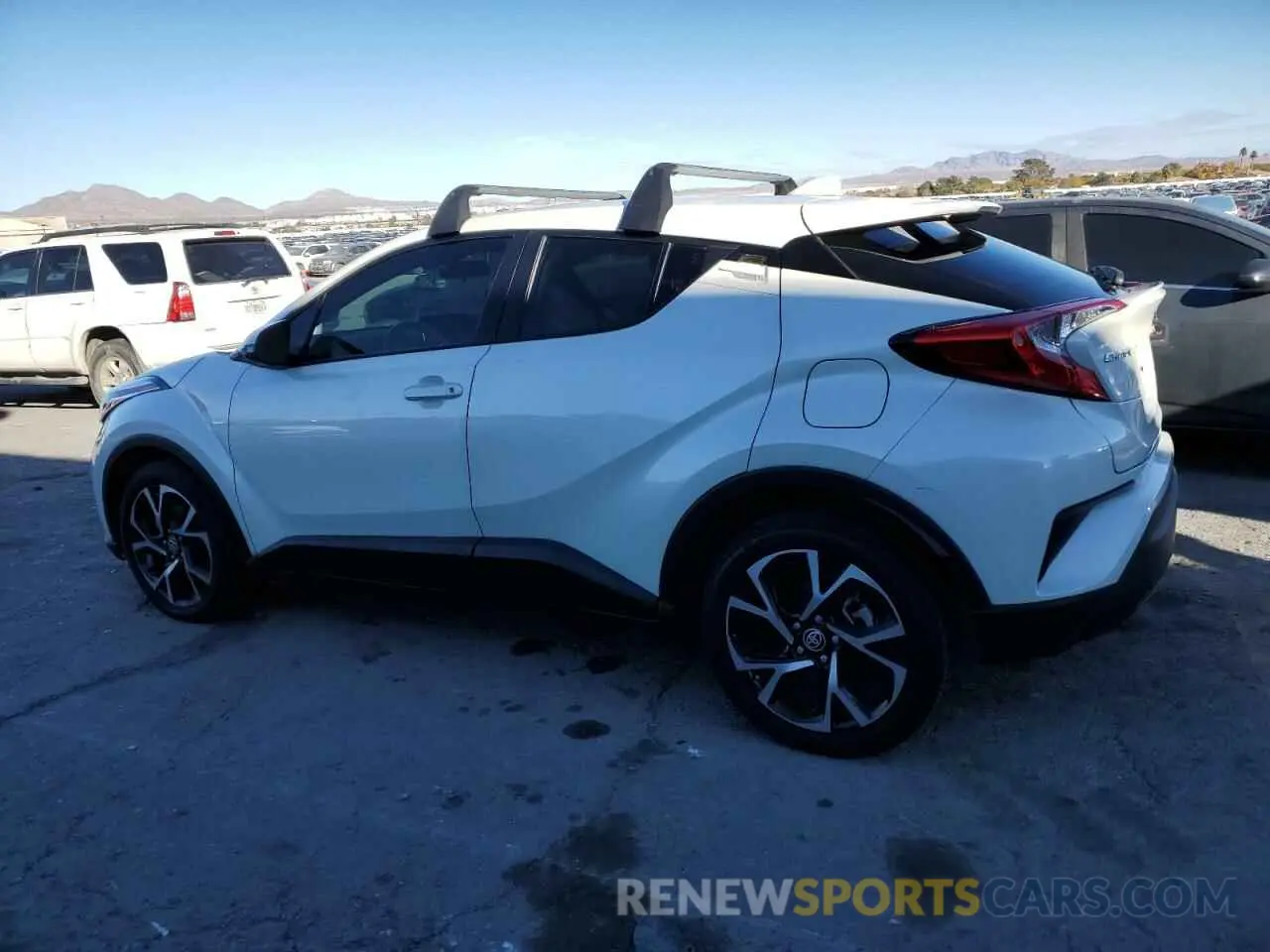 2 Photograph of a damaged car JTNKHMBX6L1092289 TOYOTA C-HR 2020