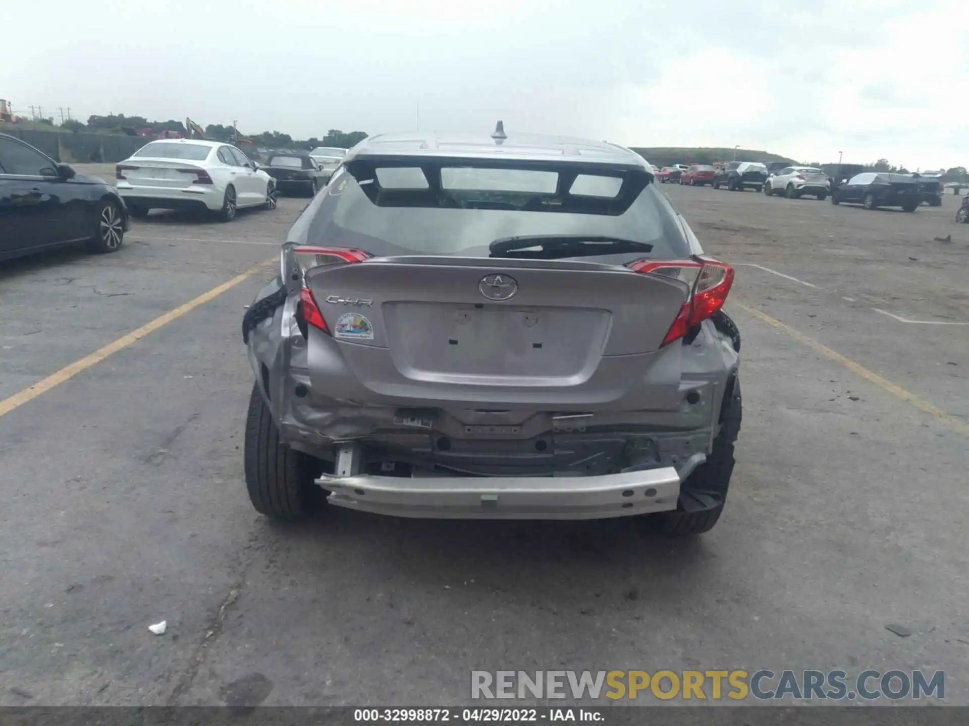 6 Photograph of a damaged car JTNKHMBX6L1092874 TOYOTA C-HR 2020