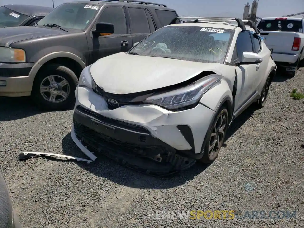 2 Photograph of a damaged car JTNKHMBX6L1094396 TOYOTA C-HR 2020