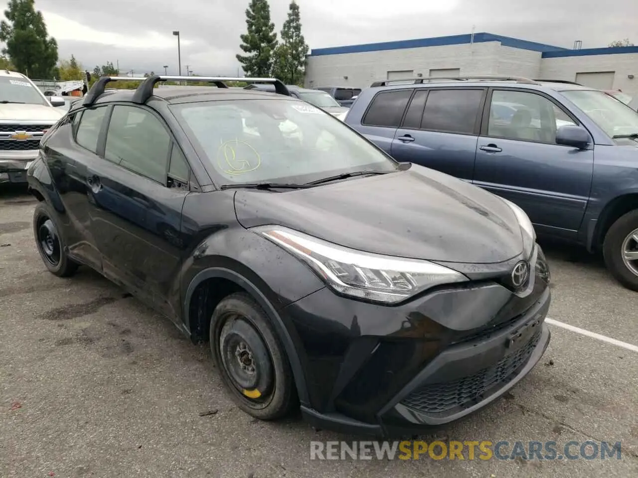 4 Photograph of a damaged car JTNKHMBX7L1063500 TOYOTA C-HR 2020