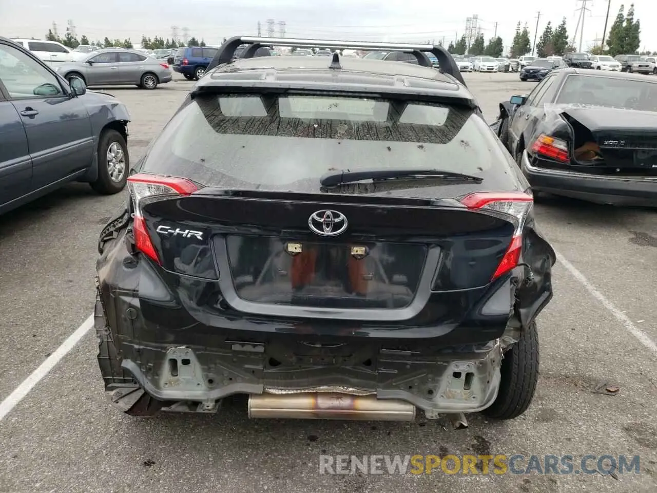 6 Photograph of a damaged car JTNKHMBX7L1063500 TOYOTA C-HR 2020