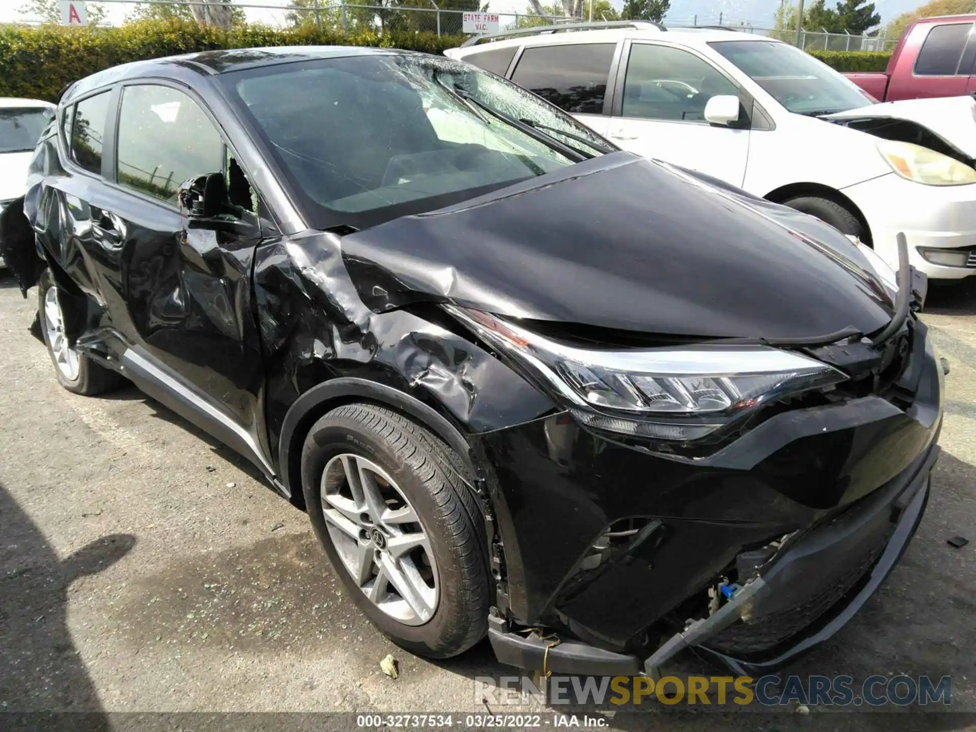 1 Photograph of a damaged car JTNKHMBX7L1064758 TOYOTA C-HR 2020