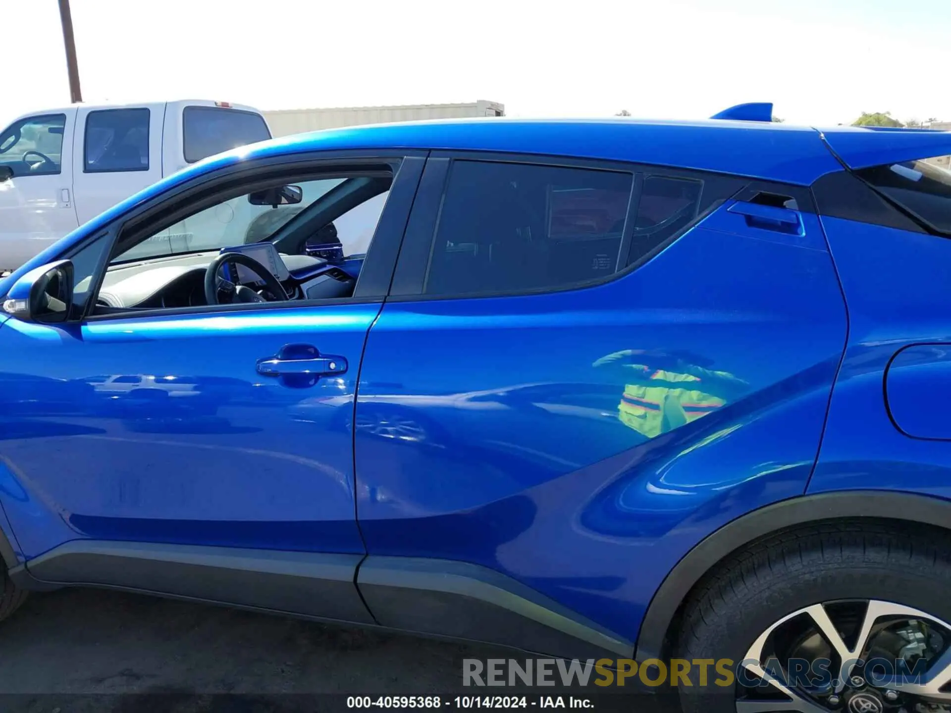 15 Photograph of a damaged car JTNKHMBX7L1068258 TOYOTA C-HR 2020