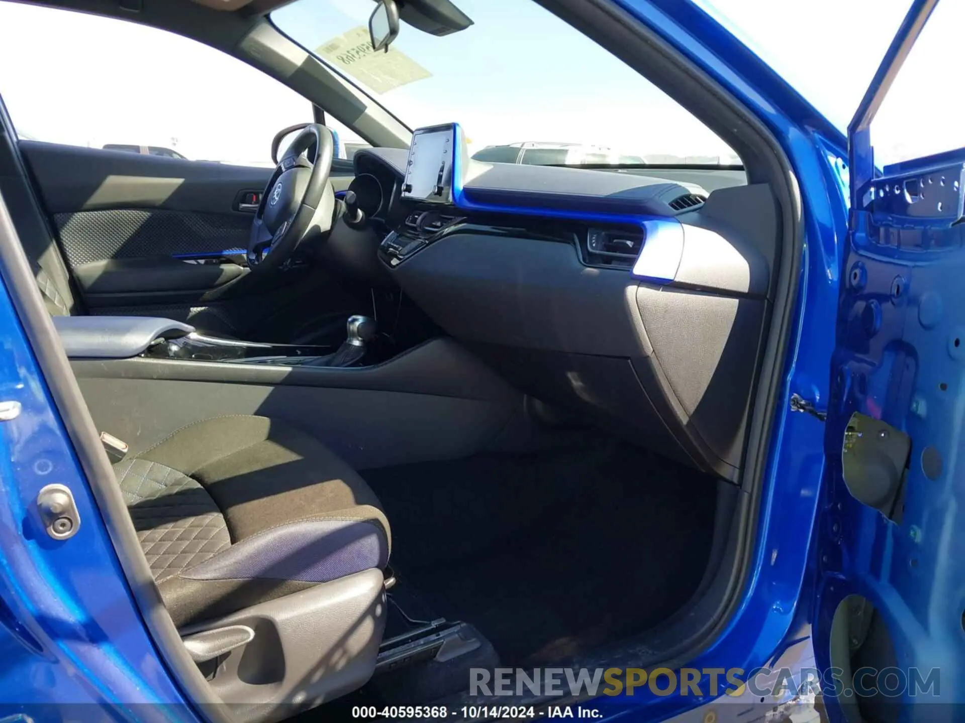 5 Photograph of a damaged car JTNKHMBX7L1068258 TOYOTA C-HR 2020