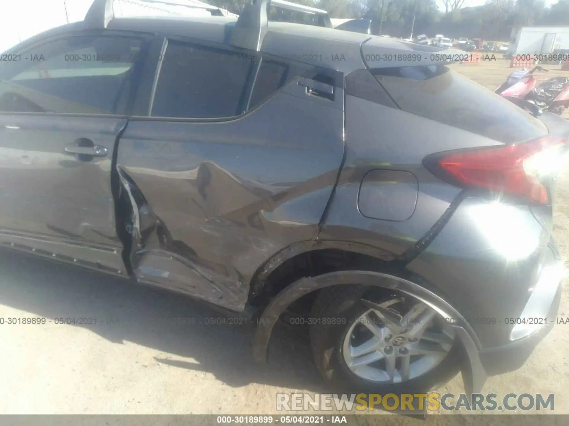 6 Photograph of a damaged car JTNKHMBX7L1070432 TOYOTA C-HR 2020