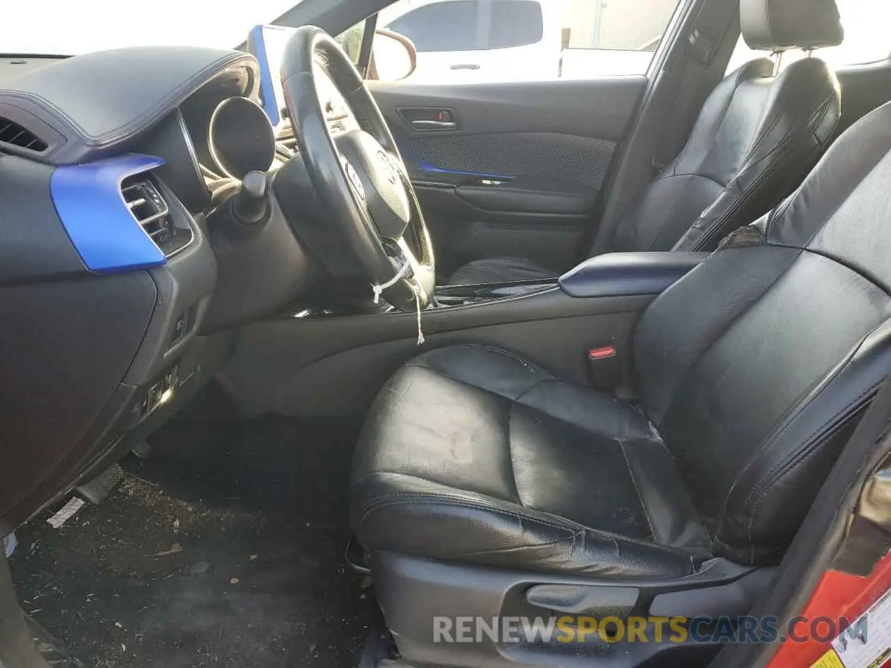 7 Photograph of a damaged car JTNKHMBX7L1090051 TOYOTA C-HR 2020