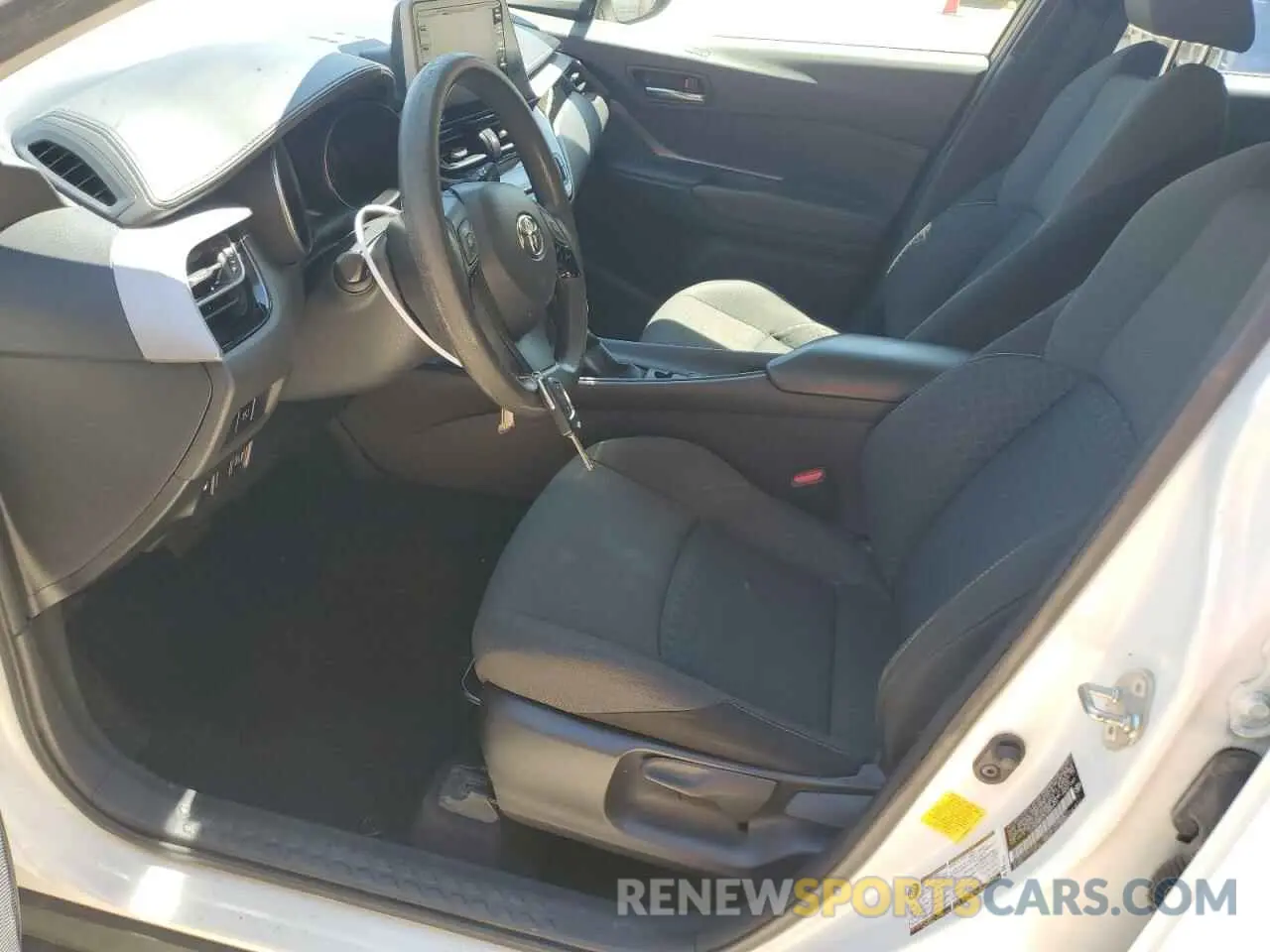 7 Photograph of a damaged car JTNKHMBX7L1093306 TOYOTA C-HR 2020