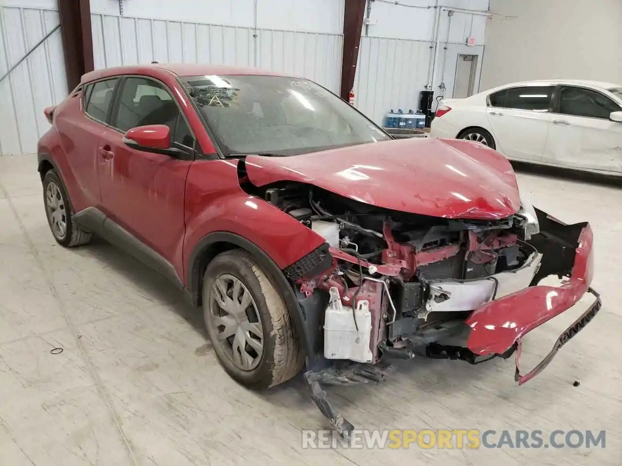 1 Photograph of a damaged car JTNKHMBX8L1066552 TOYOTA C-HR 2020