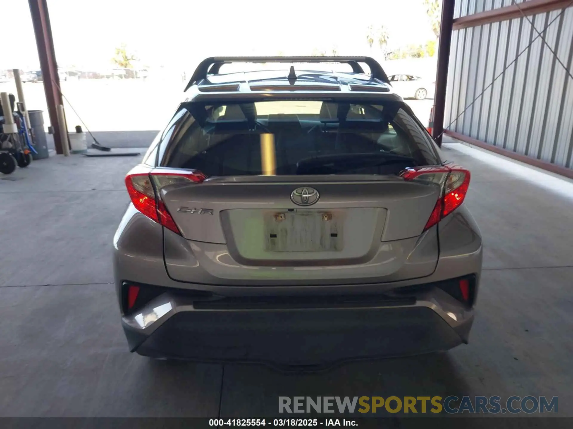 16 Photograph of a damaged car JTNKHMBX8L1068088 TOYOTA C-HR 2020