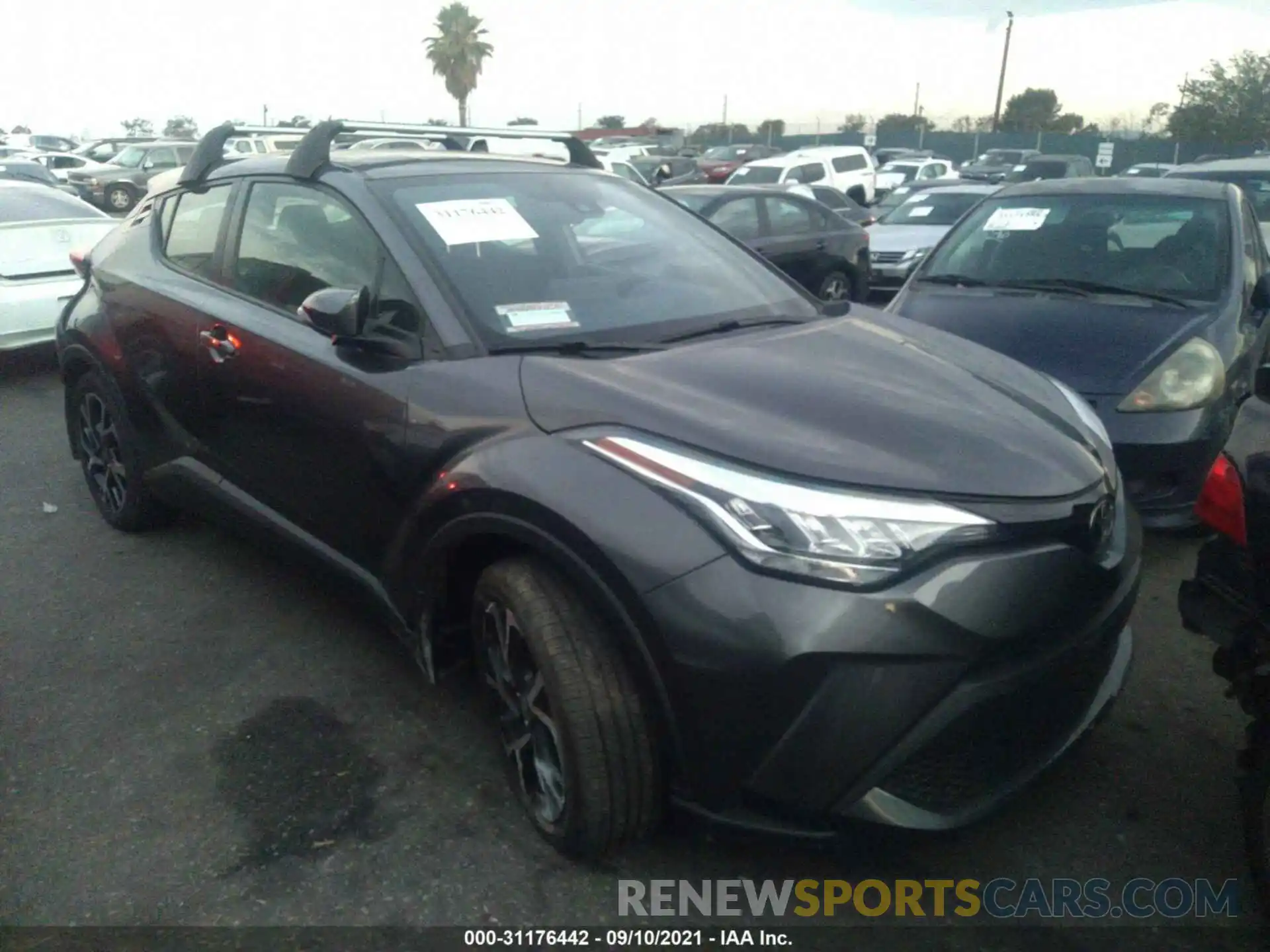 1 Photograph of a damaged car JTNKHMBX8L1069516 TOYOTA C-HR 2020