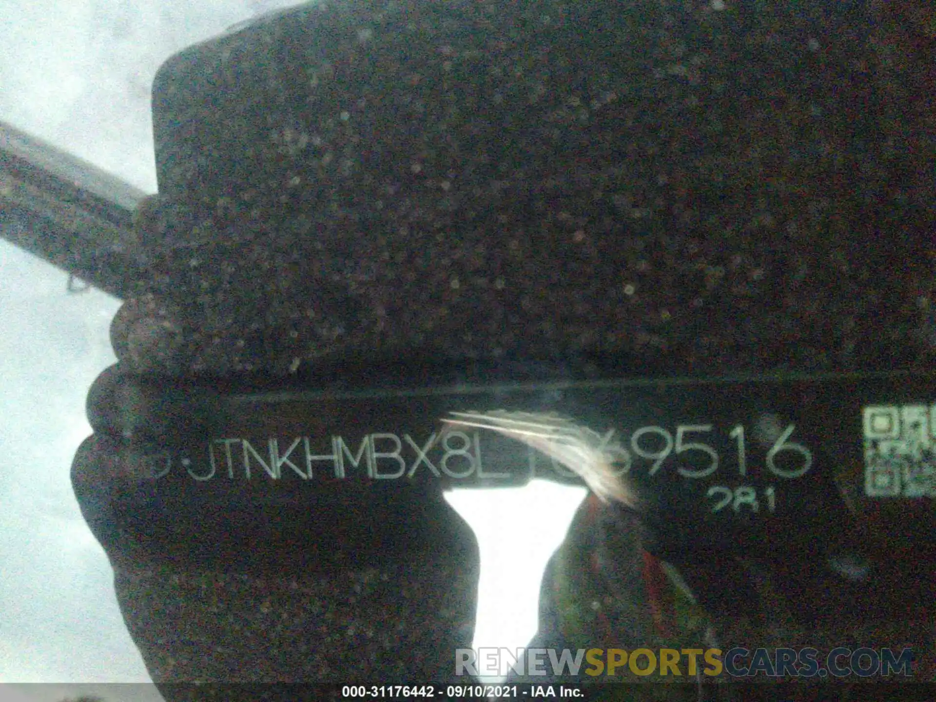 9 Photograph of a damaged car JTNKHMBX8L1069516 TOYOTA C-HR 2020