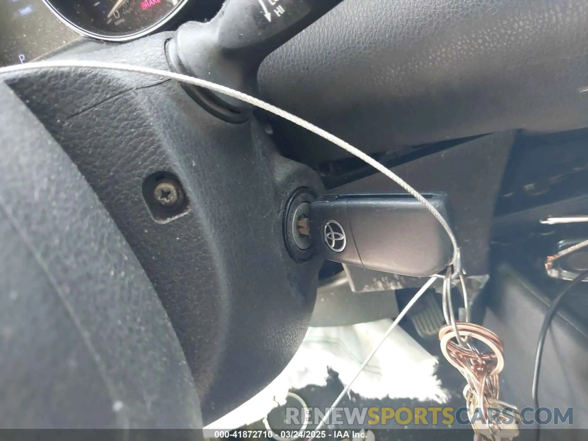 11 Photograph of a damaged car JTNKHMBX8L1070052 TOYOTA C-HR 2020