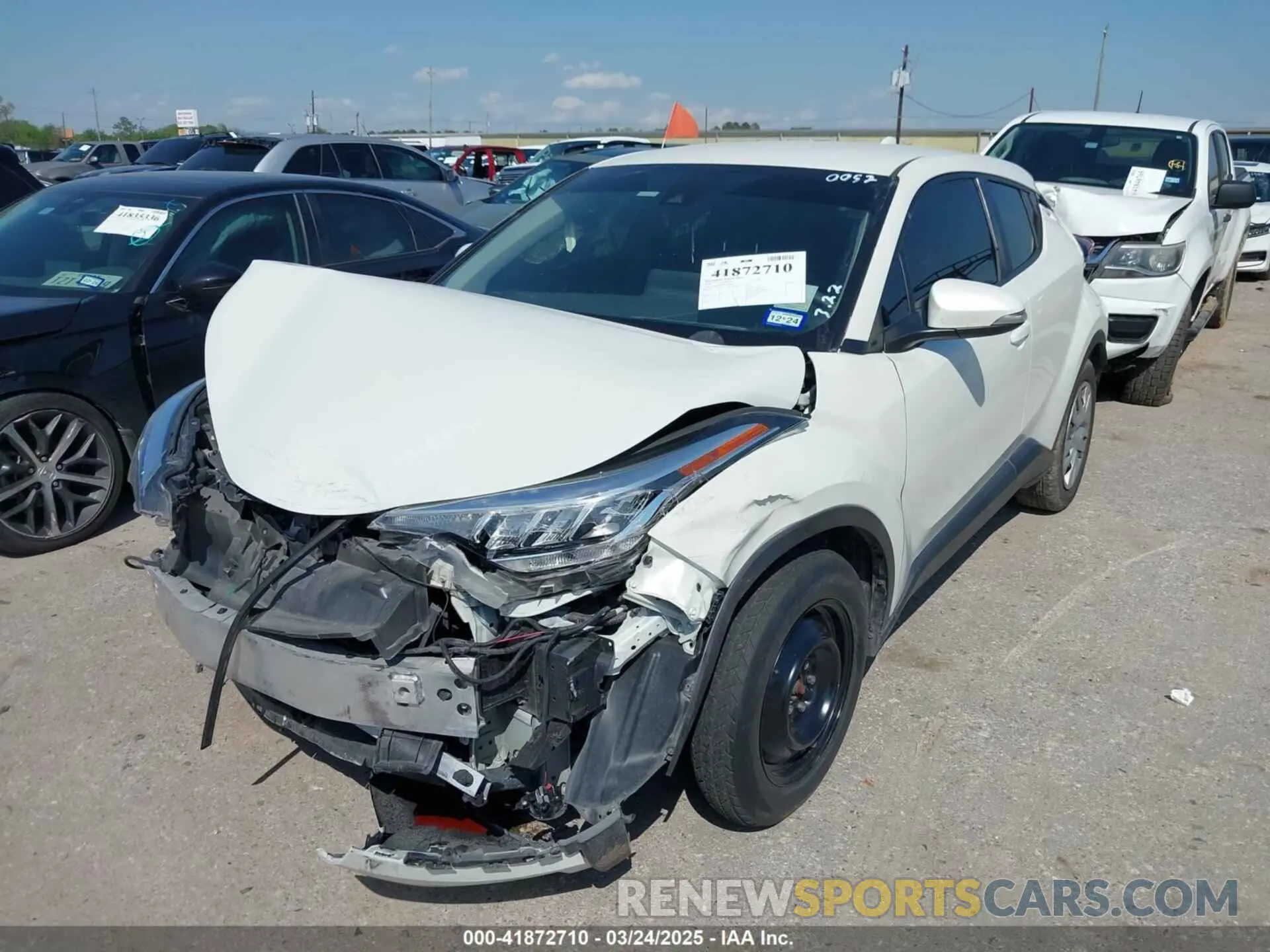2 Photograph of a damaged car JTNKHMBX8L1070052 TOYOTA C-HR 2020