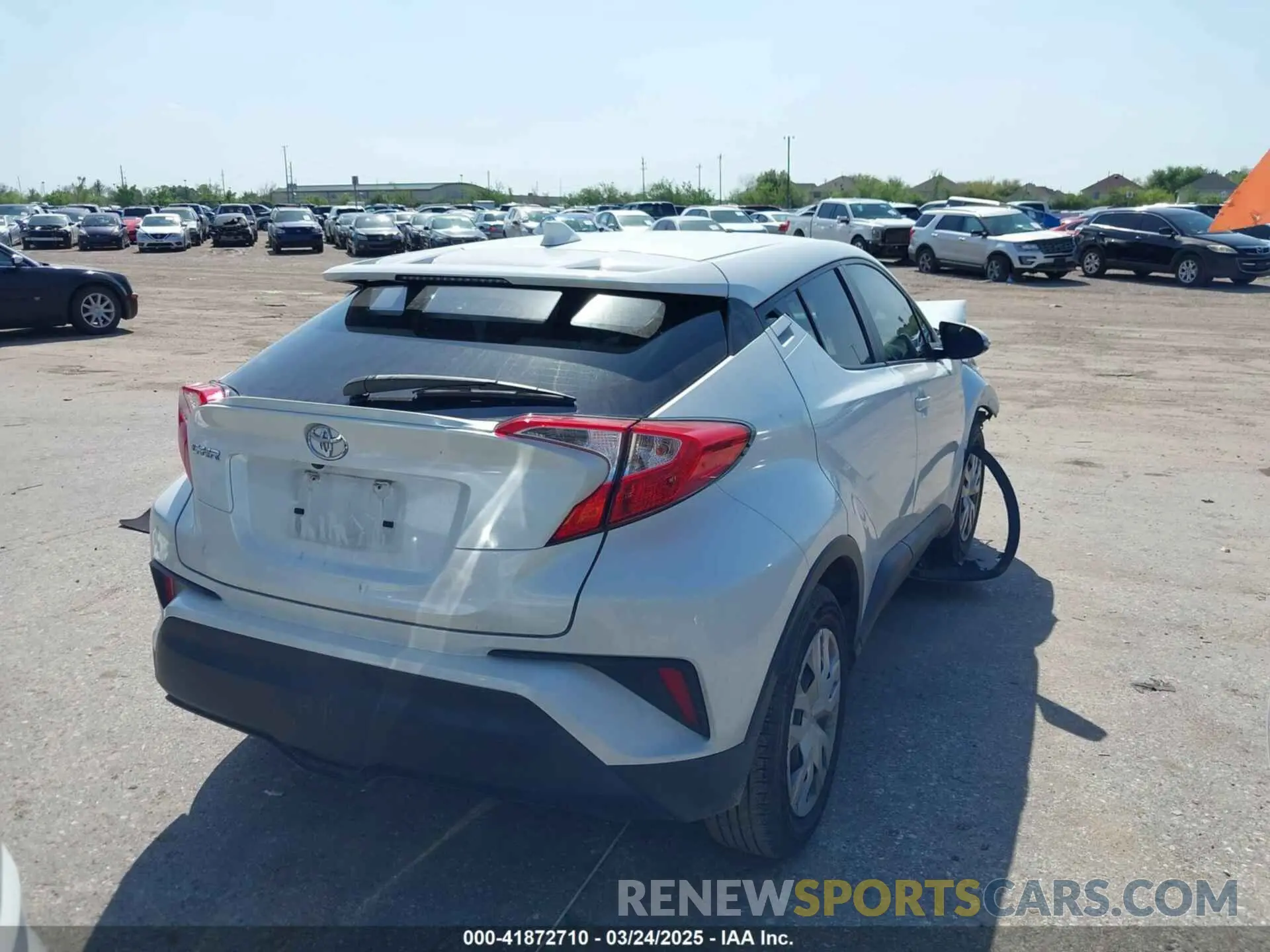 4 Photograph of a damaged car JTNKHMBX8L1070052 TOYOTA C-HR 2020