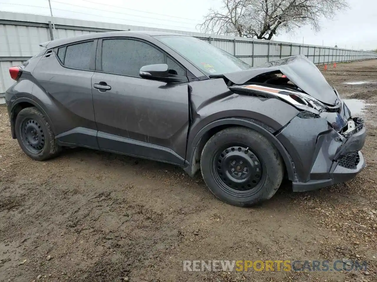 4 Photograph of a damaged car JTNKHMBX8L1070679 TOYOTA C-HR 2020