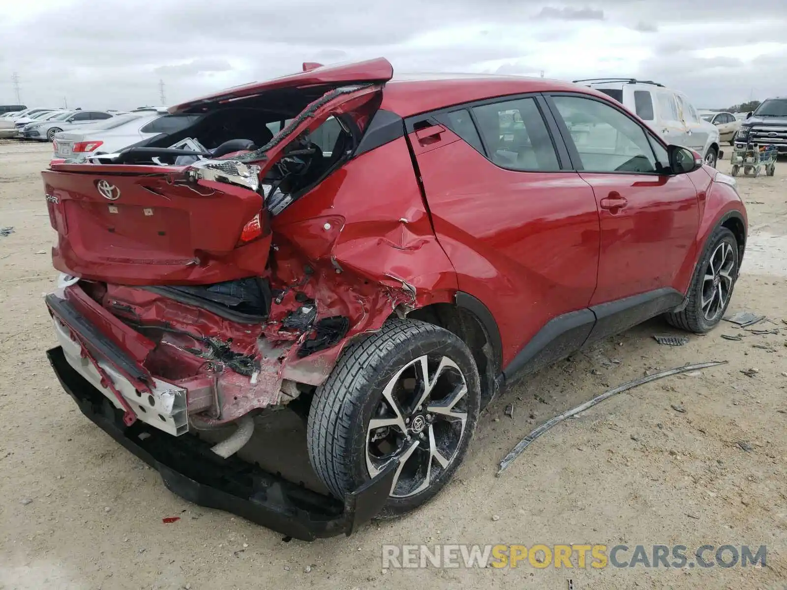 4 Photograph of a damaged car JTNKHMBX8L1075087 TOYOTA C-HR 2020