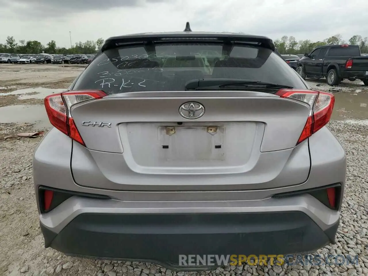 6 Photograph of a damaged car JTNKHMBX8L1075414 TOYOTA C-HR 2020