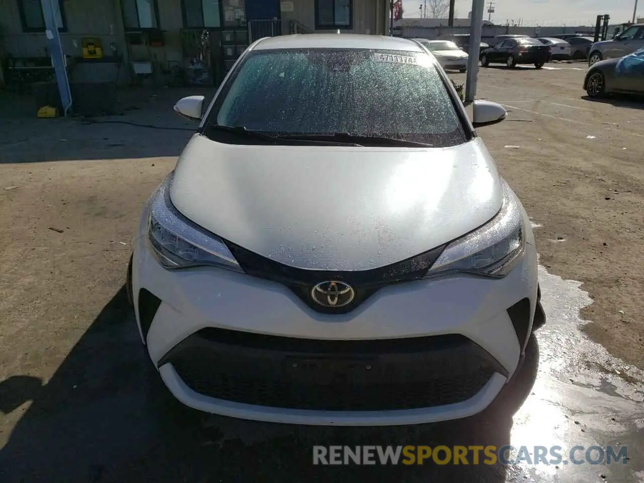 5 Photograph of a damaged car JTNKHMBX8L1084663 TOYOTA C-HR 2020