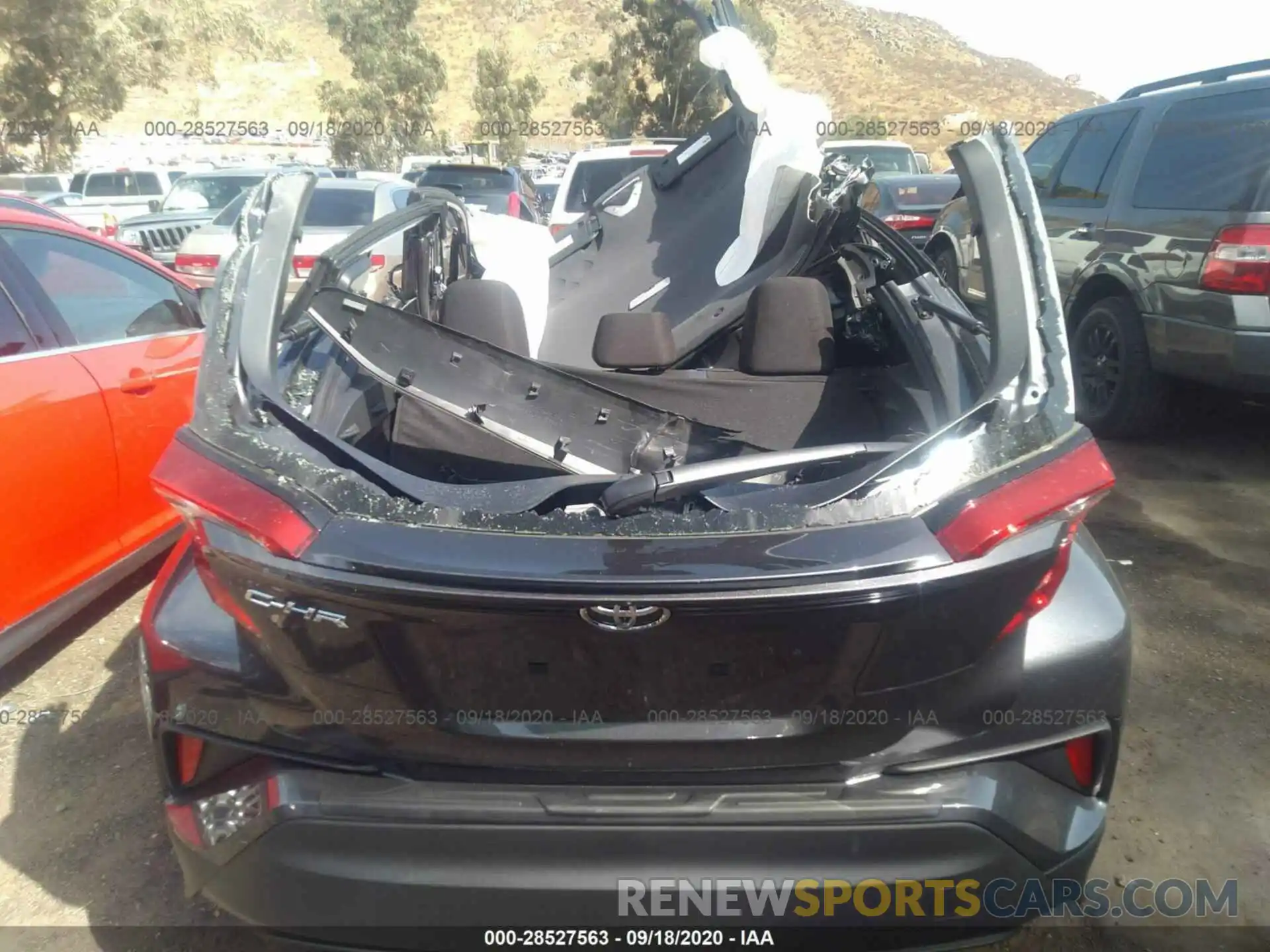 6 Photograph of a damaged car JTNKHMBX8L1089619 TOYOTA C-HR 2020