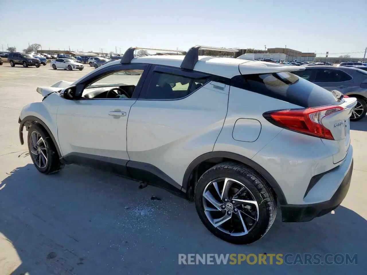 2 Photograph of a damaged car JTNKHMBX8L1091676 TOYOTA C-HR 2020