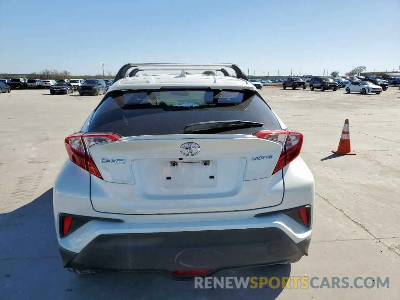 6 Photograph of a damaged car JTNKHMBX8L1091676 TOYOTA C-HR 2020