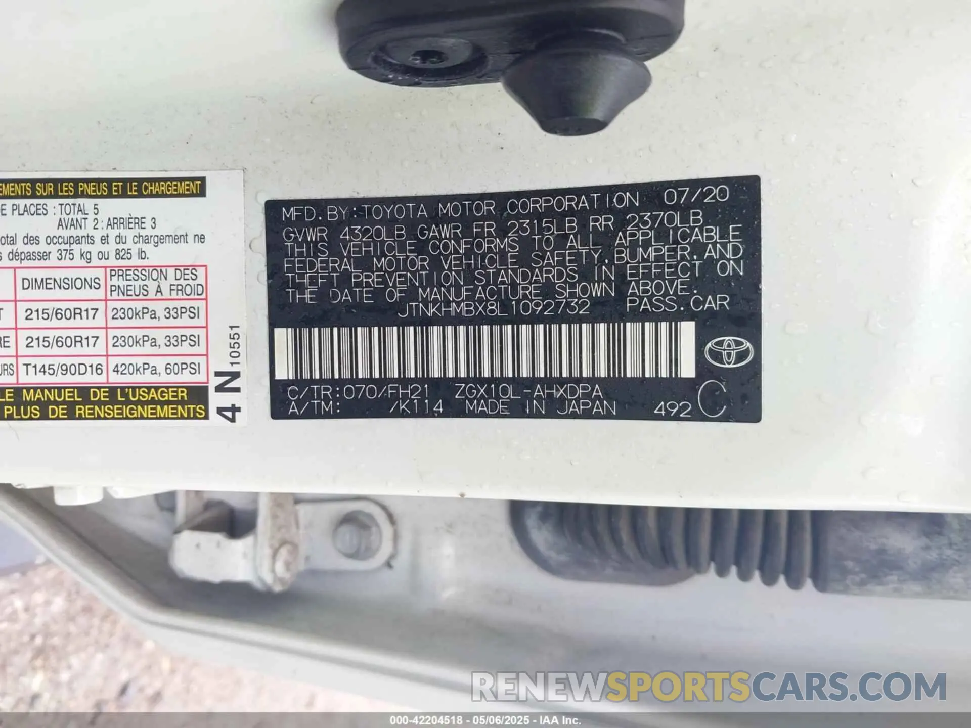 9 Photograph of a damaged car JTNKHMBX8L1092732 TOYOTA C-HR 2020
