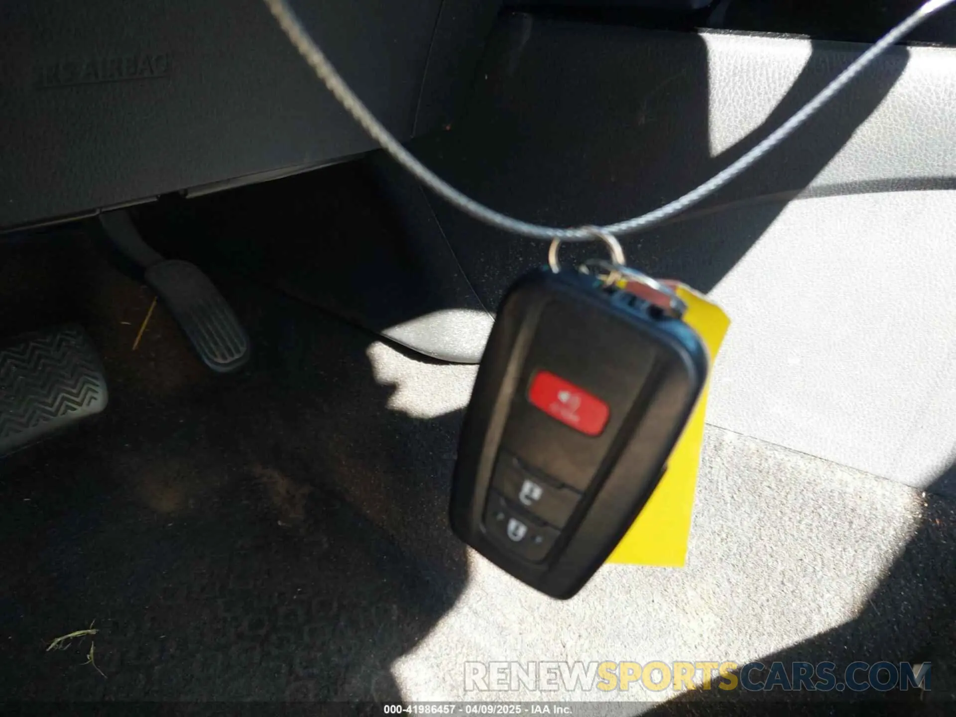 11 Photograph of a damaged car JTNKHMBX9L1063563 TOYOTA C-HR 2020