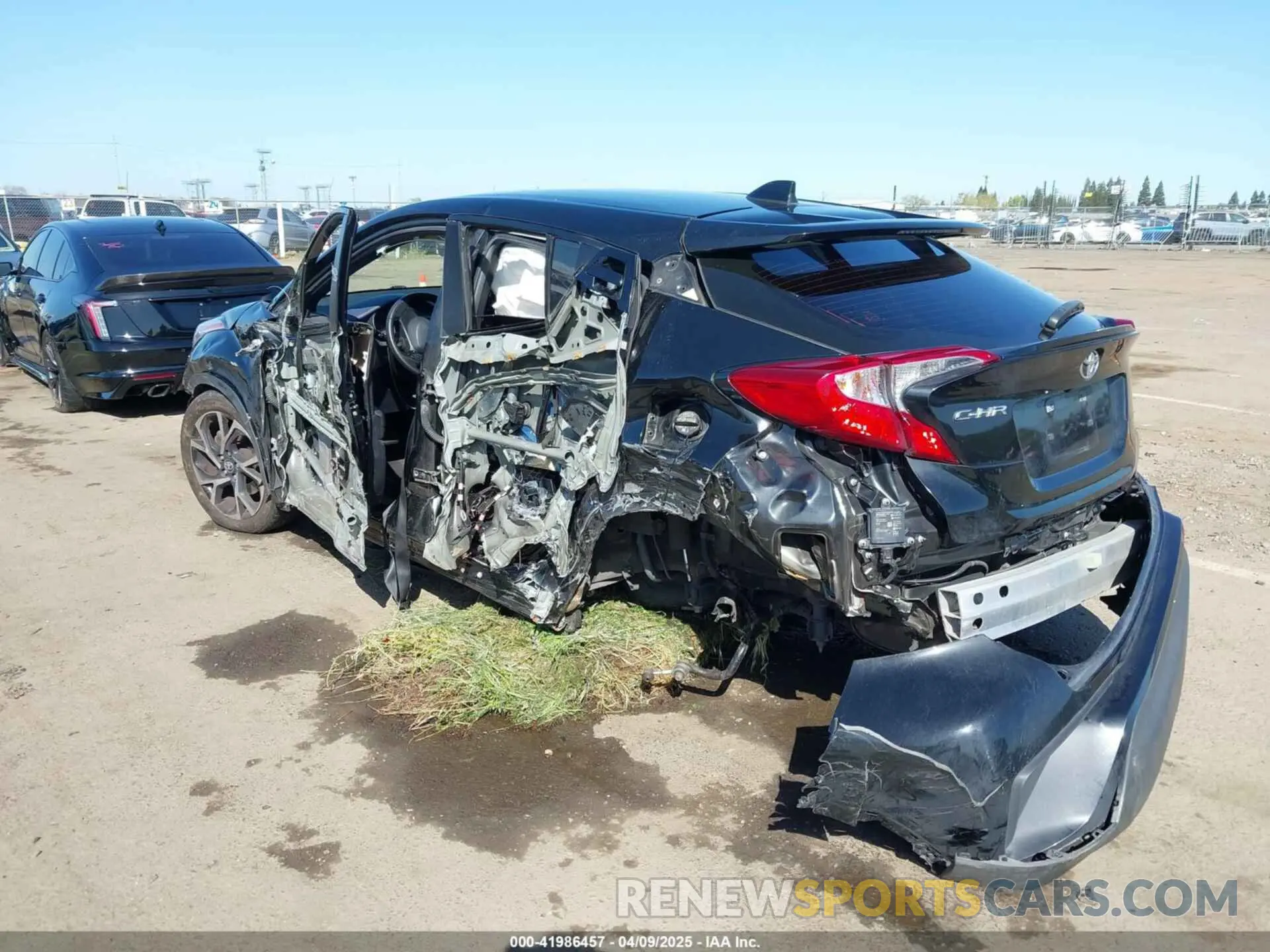 3 Photograph of a damaged car JTNKHMBX9L1063563 TOYOTA C-HR 2020