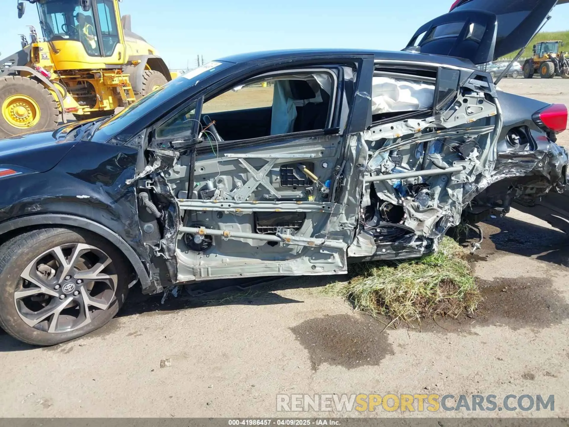 6 Photograph of a damaged car JTNKHMBX9L1063563 TOYOTA C-HR 2020