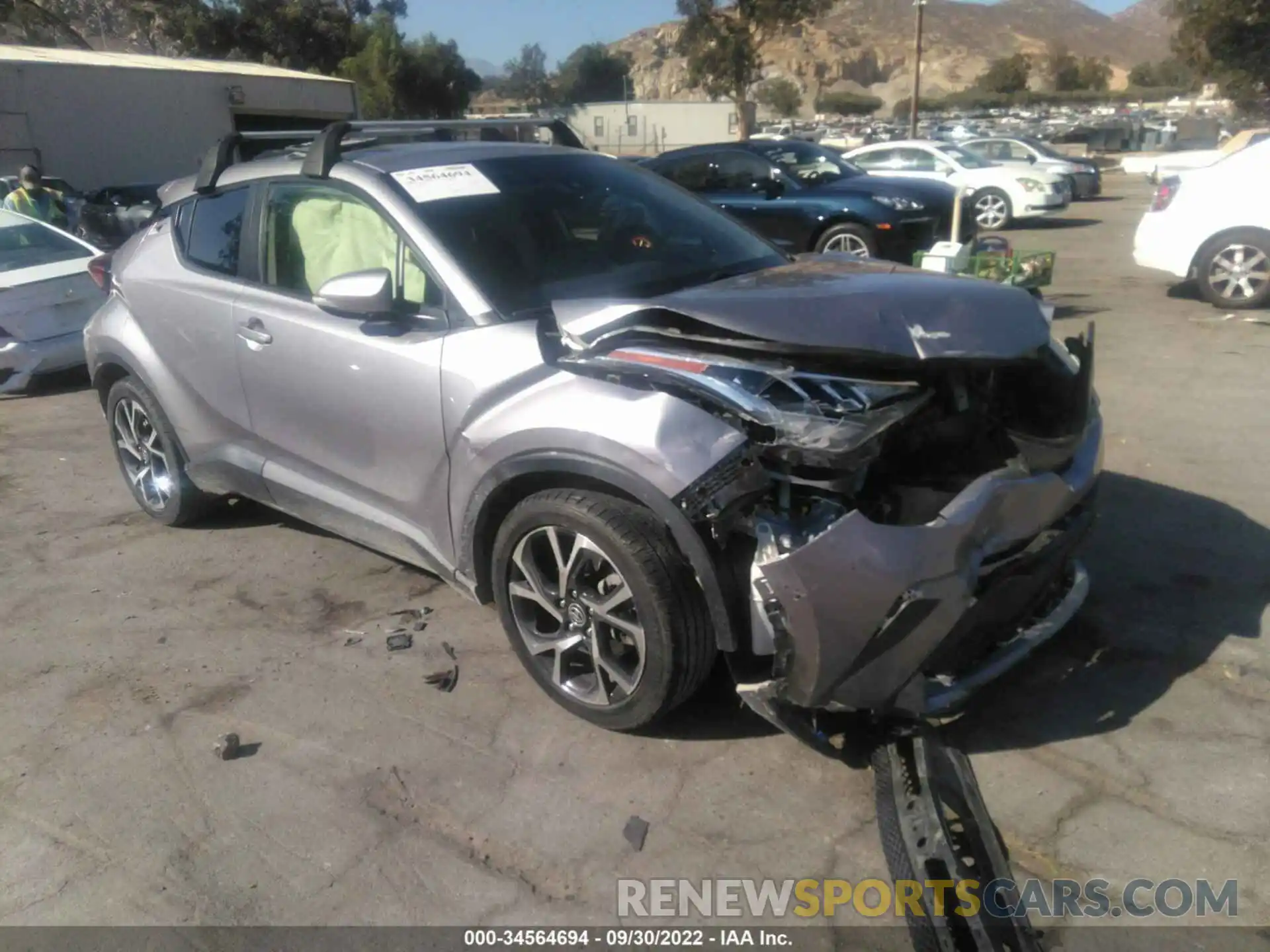 1 Photograph of a damaged car JTNKHMBX9L1067743 TOYOTA C-HR 2020